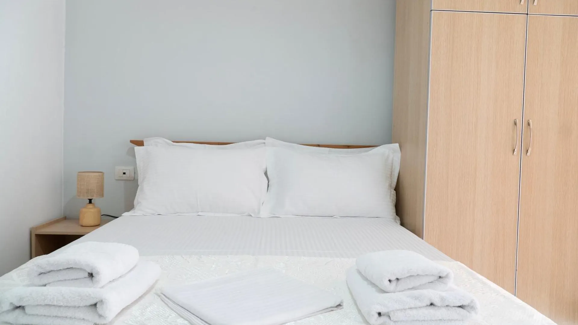 Parid Appartments Sarandë Apartamento