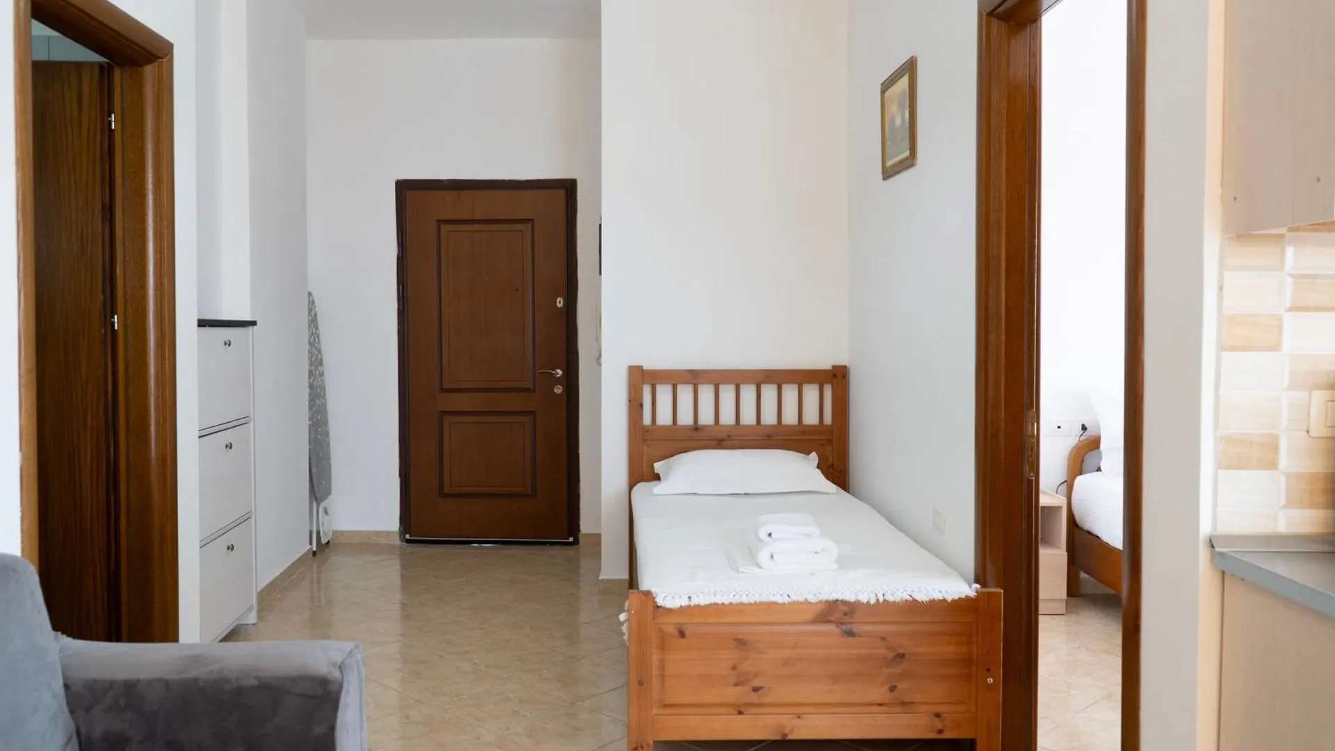 Parid Appartments Sarandë 公寓